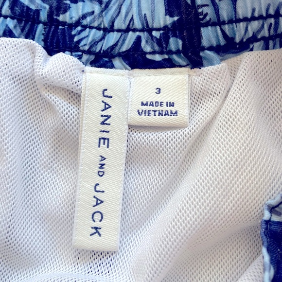 Boys Janie & jack swim trunks, adorable elephant print 🐘, adjustable waist - Picture 3 of 5